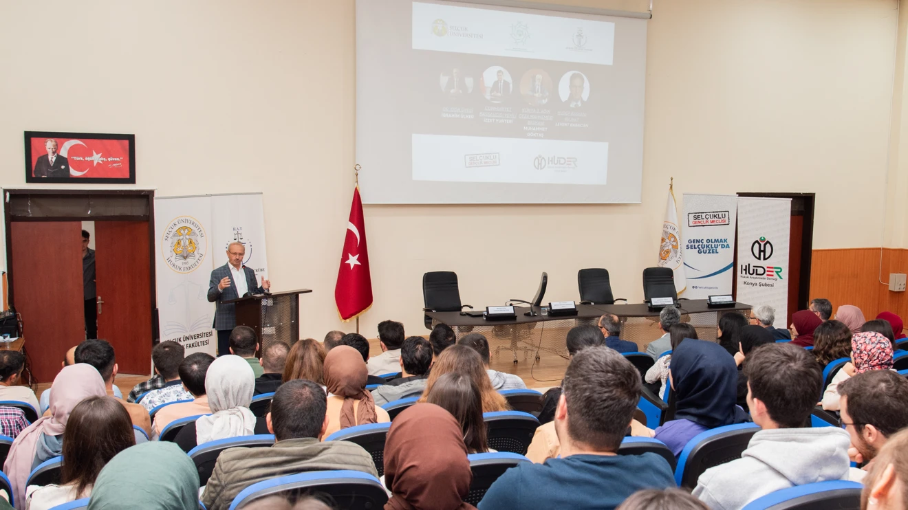 Selçuk Üniversitesinde Mesleki Tanıtım Zirvesi düzenlendi